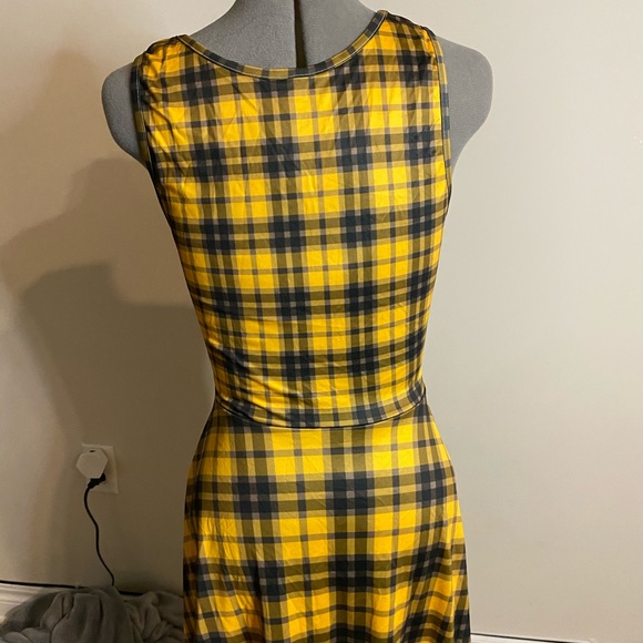 BRAND NEW Hufflepuff Harry Potter Skater Dress - Picture 4 of 4